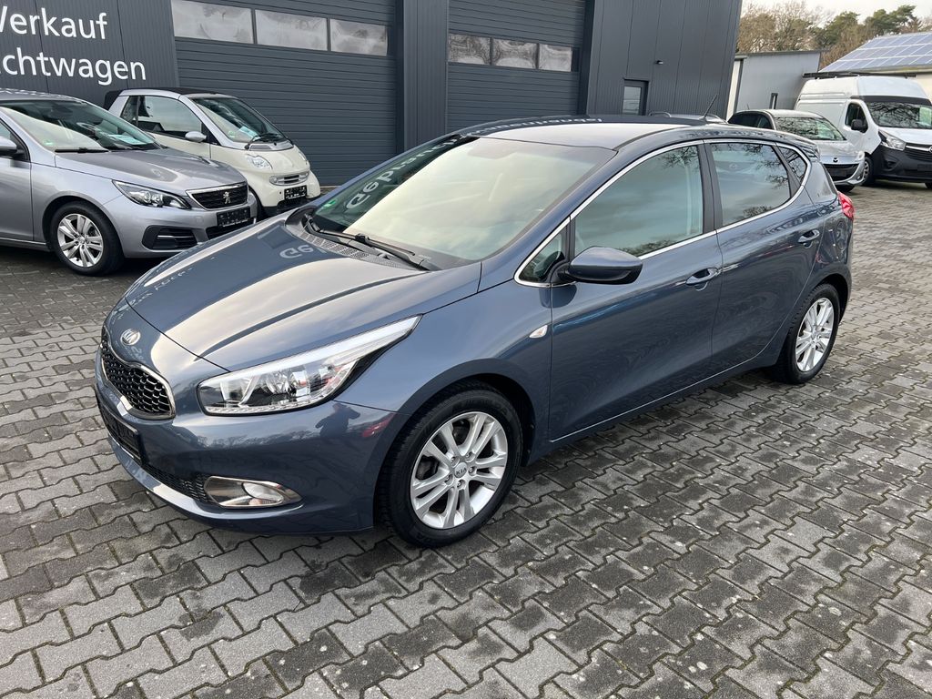 Bild des Angebotes Kia ANDERE Ceed Dream Team*WENIG KM*TÜV NEU
