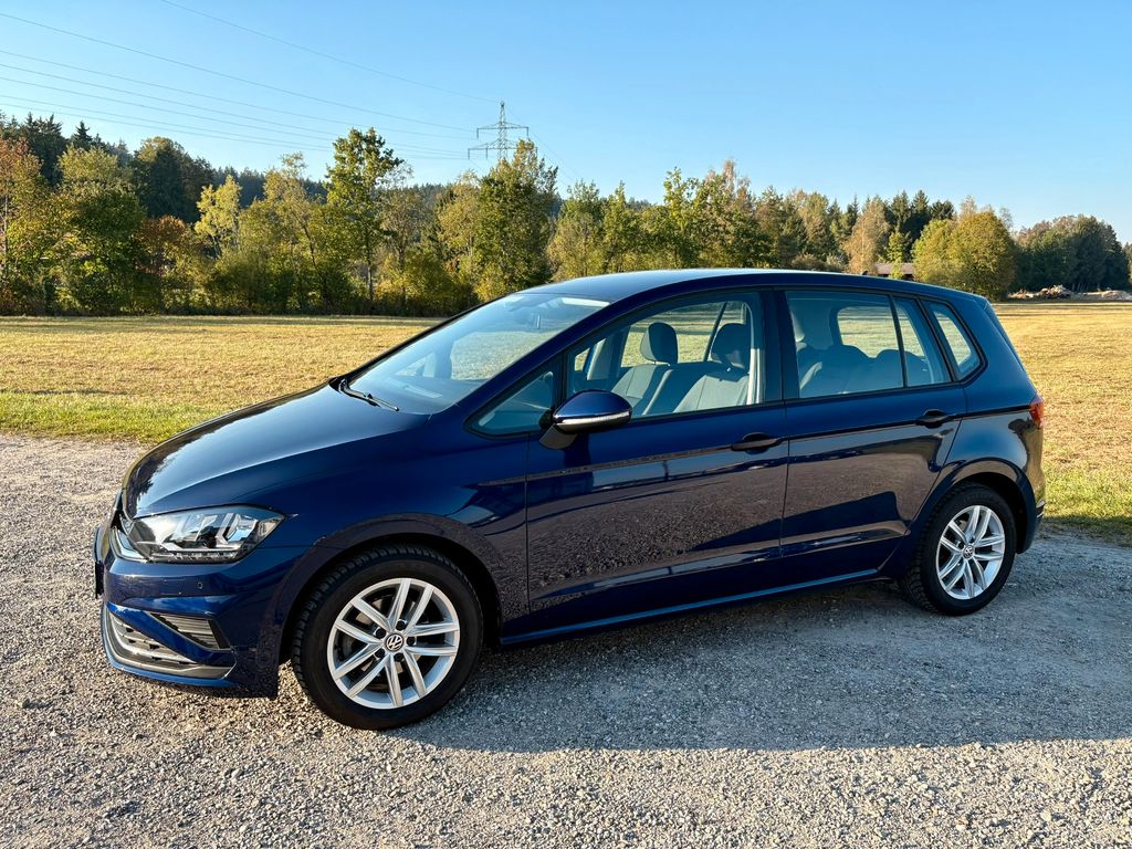 Bild des Angebotes Volkswagen Golf Sportsvan 1.0 TSI Comfortline - wenig km