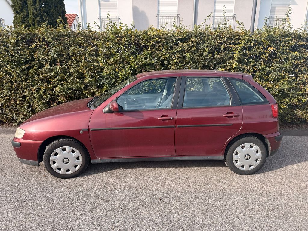 Seat Ibiza, 75.000 km, 15 Monate TüV