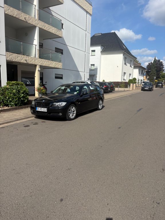 Bild des Angebotes BMW 320i touring -