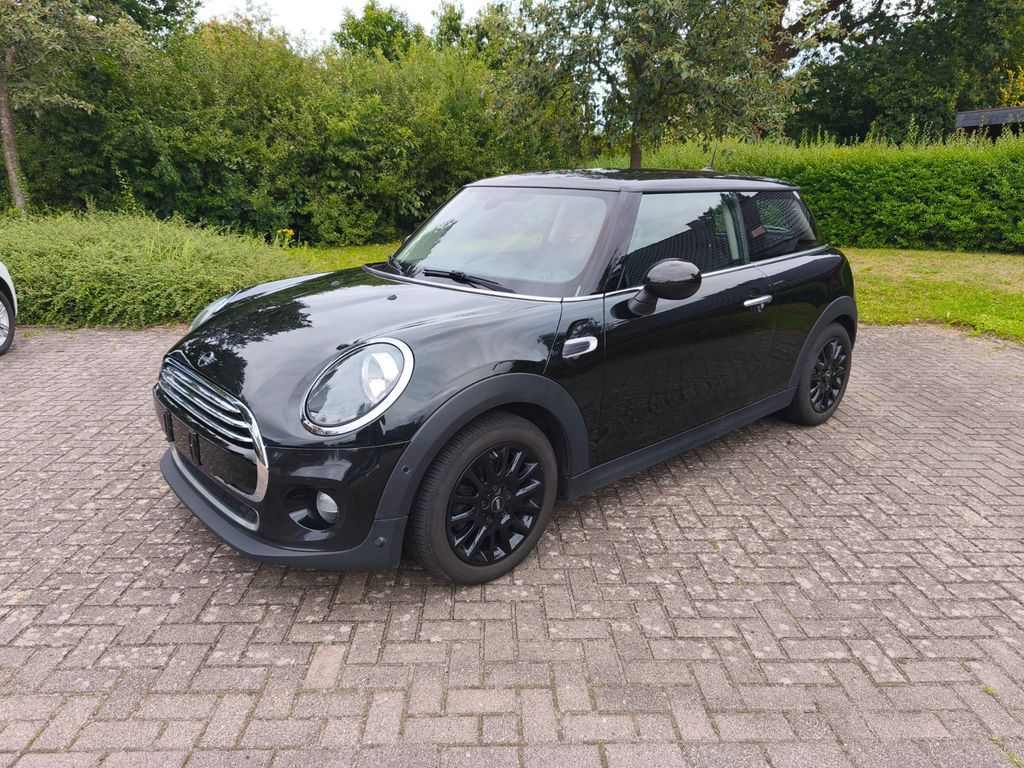 Bild des Angebotes MINI Cooper D 1. Hand, Carplay , Kamera, Keyless