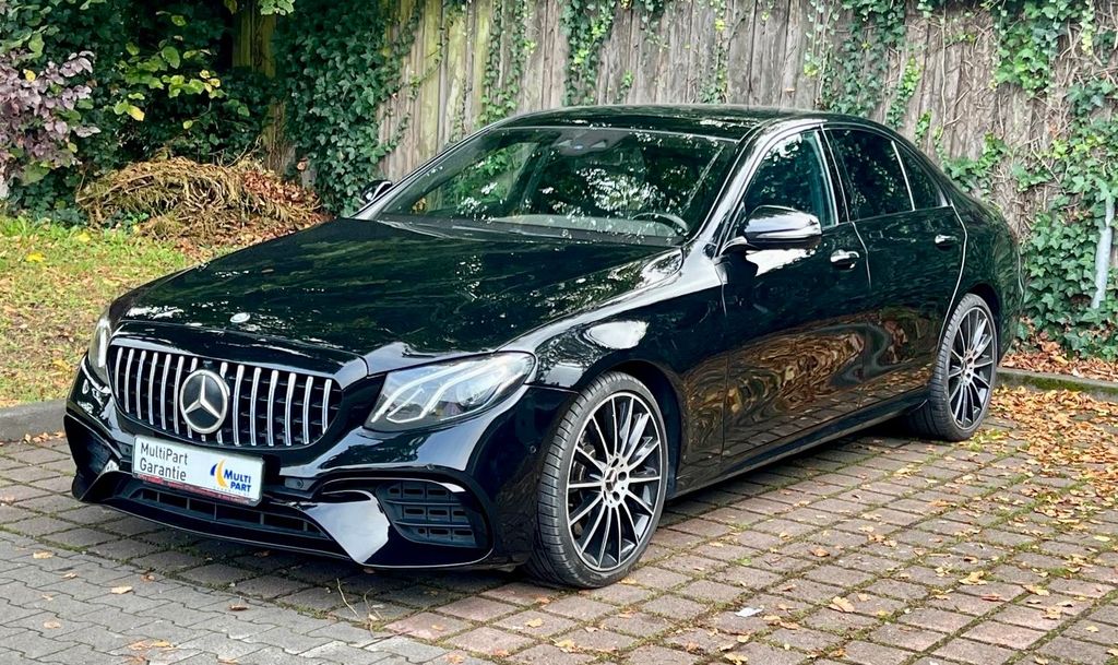 Bild des Angebotes Mercedes-Benz E 400 E -Klasse 4Matic AMG Paket/Windscreen
