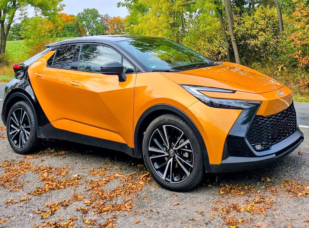 Bild des Angebotes Toyota C-HR 2.0-l-CVT-i Hybrid Lounge Premiere Luxury