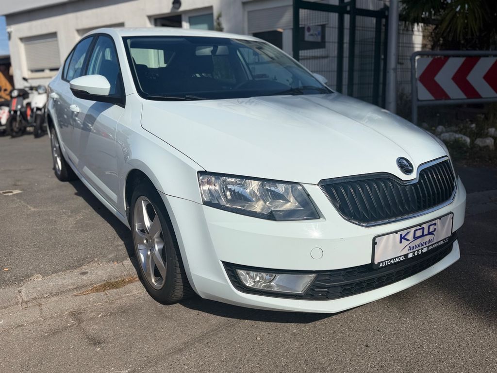 Skoda Octavia 1.6 TDI Lim. Ambition /1.HAND /AUTOMATIK