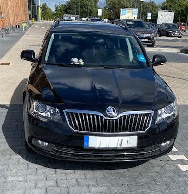 Skoda Superb 2.0 TDI  DSG Exclusive Combi...