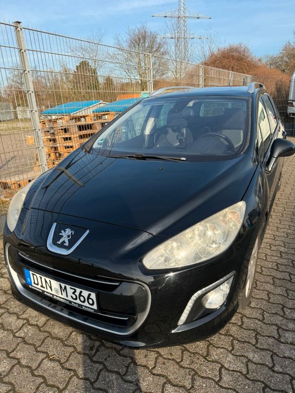 Bild des Angebotes Peugeot 308 SW Family e-HDi FAP 110 Stop & Start Family