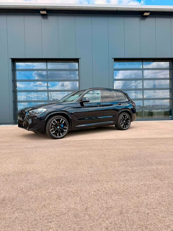 Bild des Angebotes BMW X3 M40  A. +AHK+PANODACH+H&K+LASER+HUD