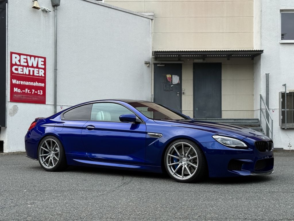 Bild des Angebotes BMW M6 Coupé - Competition - San Marino Blau - LCI -
