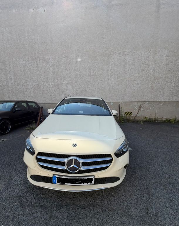 Bild des Angebotes Mercedes-Benz B 180 d DCT -