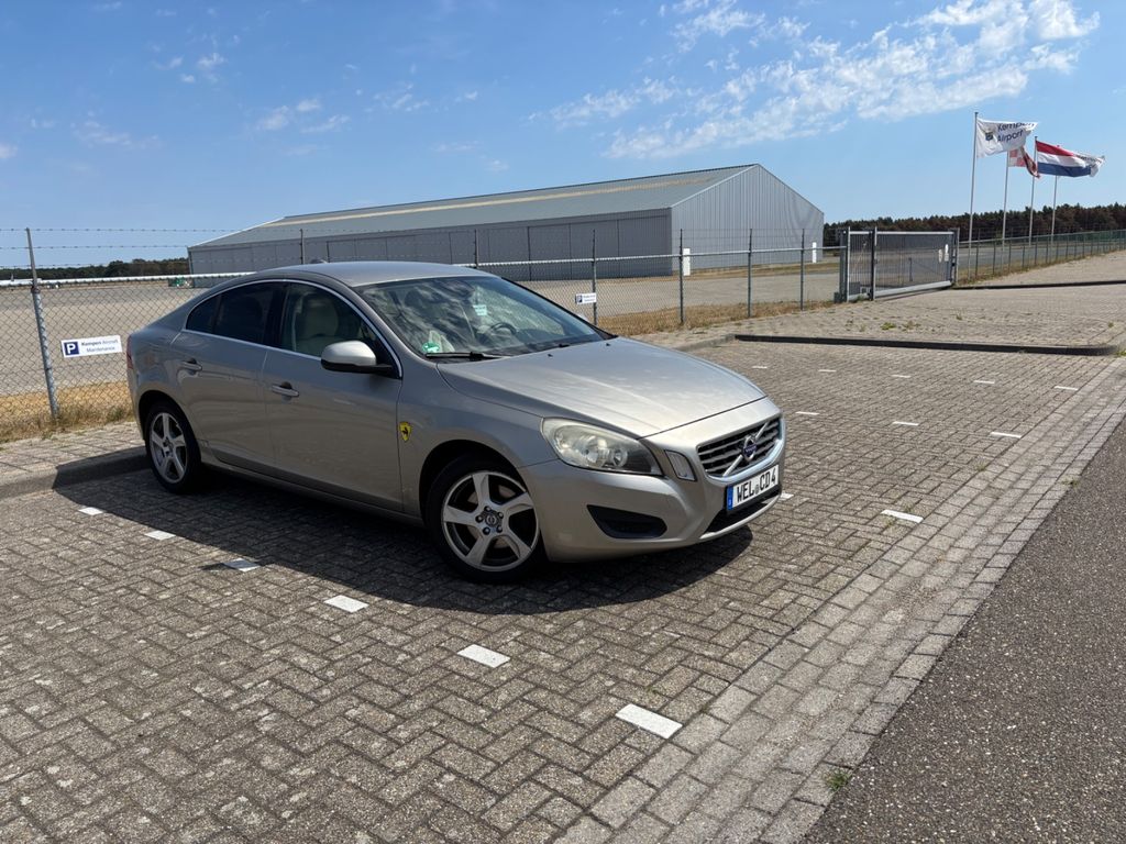 Bild des Angebotes Volvo S60 D3 Geartronic Momentum Momentum