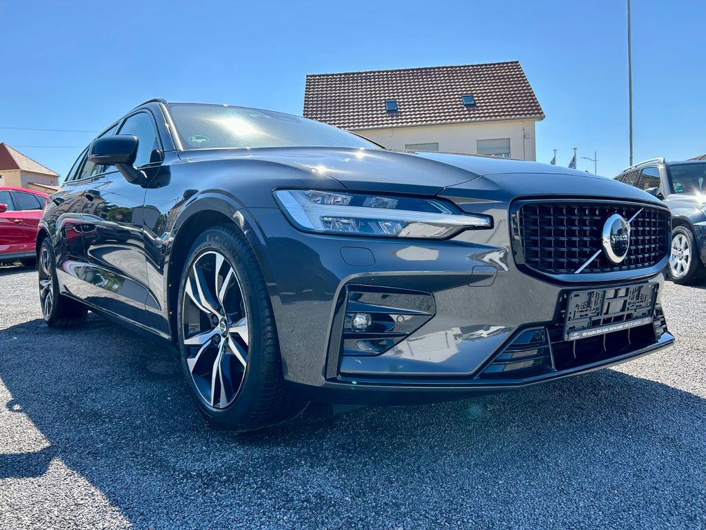 Bild des Angebotes Volvo V60 PLUS DARK KAM + ACC + LEDER