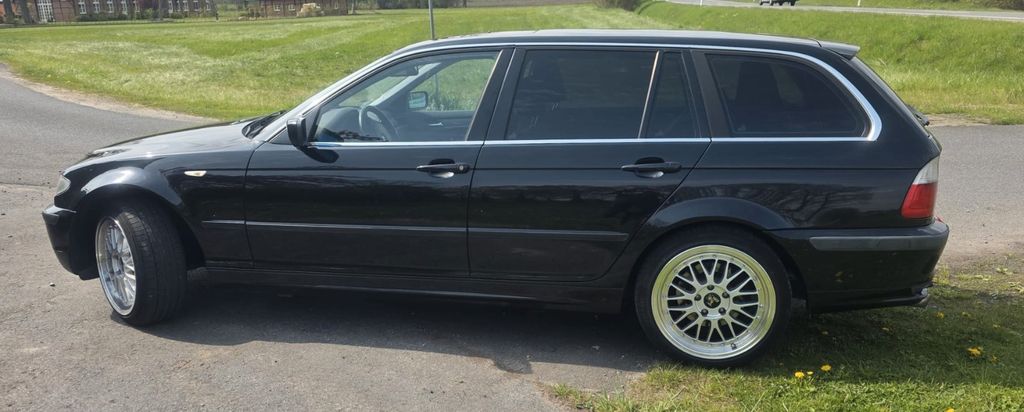 Bild des Angebotes BMW 325xi touring -