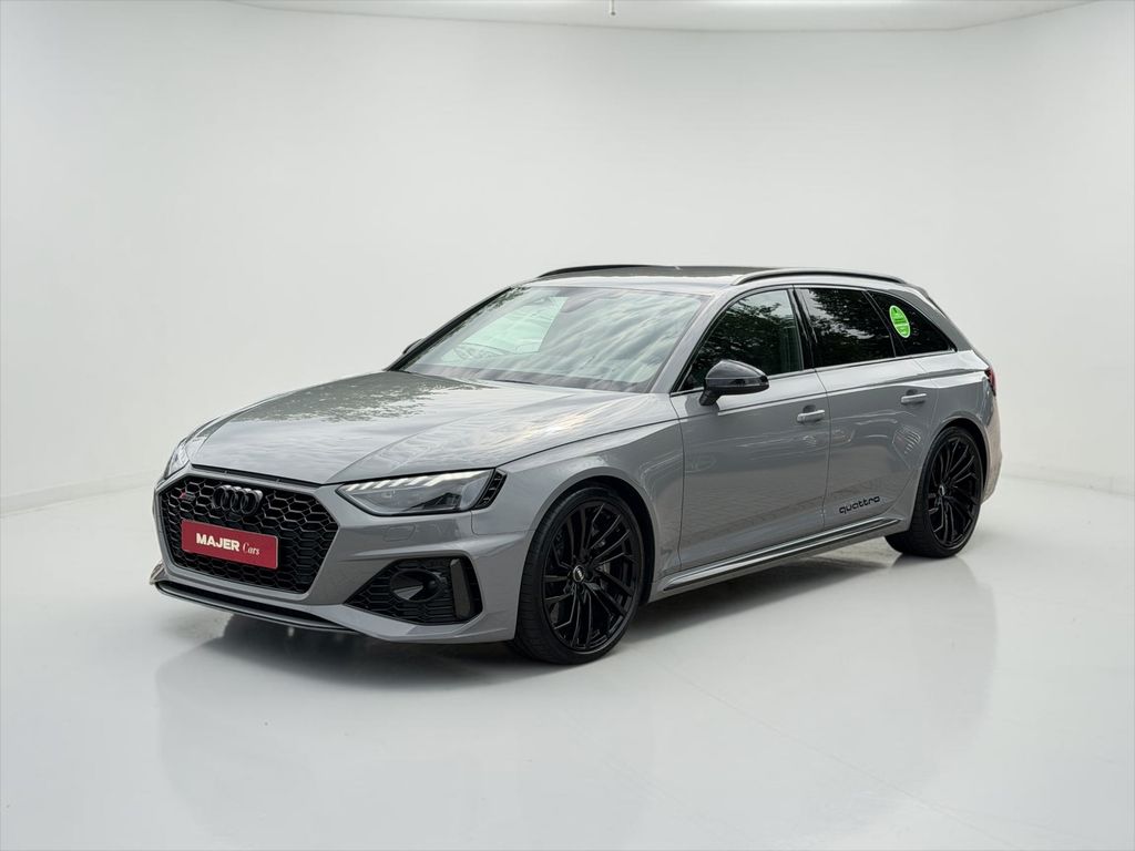 Bild des Angebotes Audi RS4 Avant CARBON*KERAMIK*B&O*HUD*VOLLVOLLVOLL