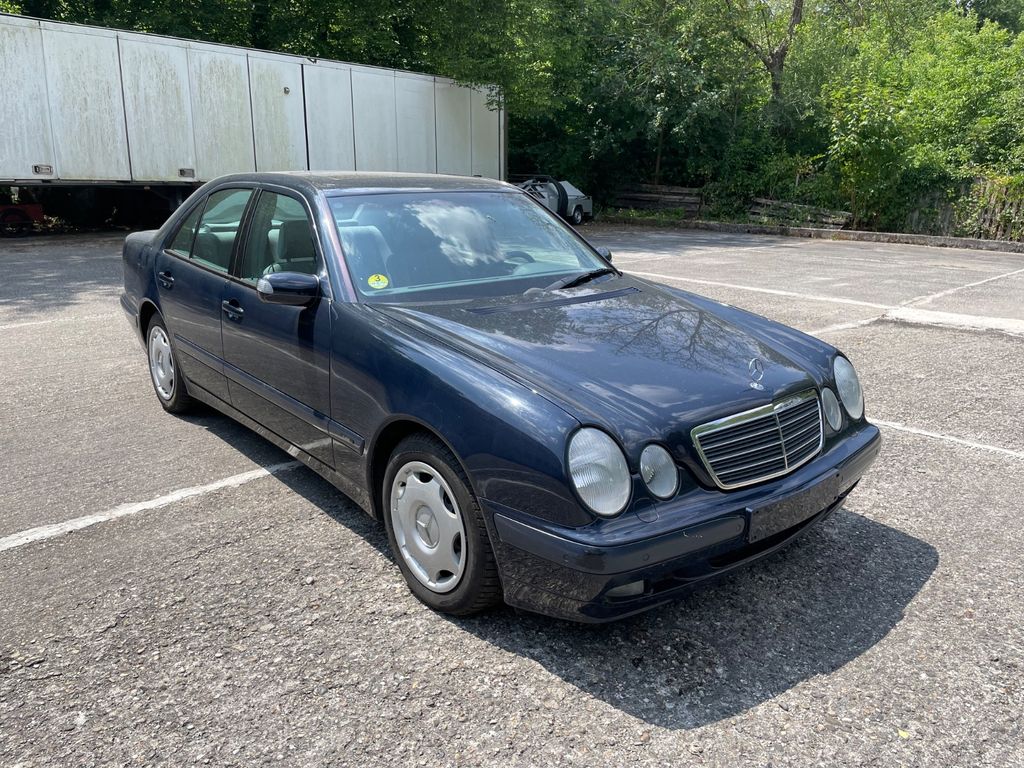 Bild des Angebotes Mercedes-Benz E 270 CDI CLASSIC Classic W210