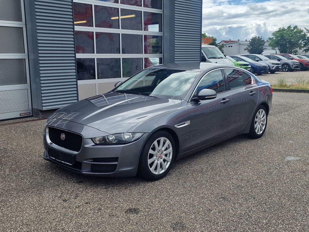 Bild des Angebotes Jaguar XE Pure Klima Navi Kamera
