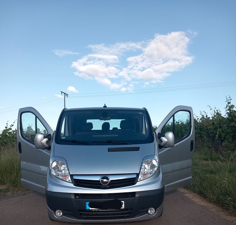 Bild des Angebotes Opel Vivaro Tour / Getriebe & Kupplung neu/ TÜV neu