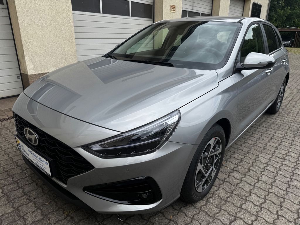 Bild des Angebotes Hyundai i30 1,0 T- Gdi 115 PS Comfort Plus Edition