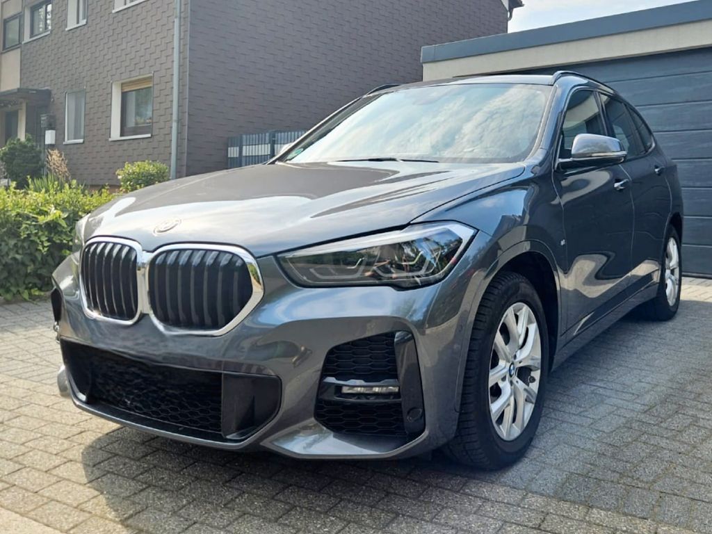 BMW X1 xDrive20i mit M Sportpaket