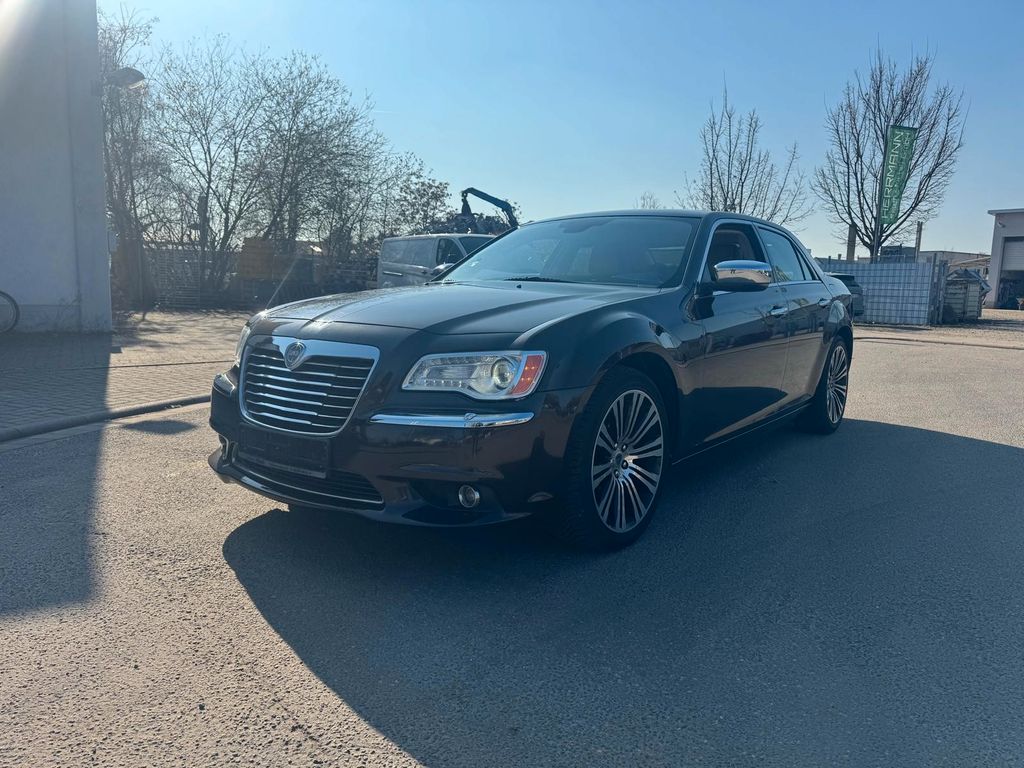 Lancia Thema Executive/SHZ v+h/SBL/Autom/Leder/Bi-Xenon