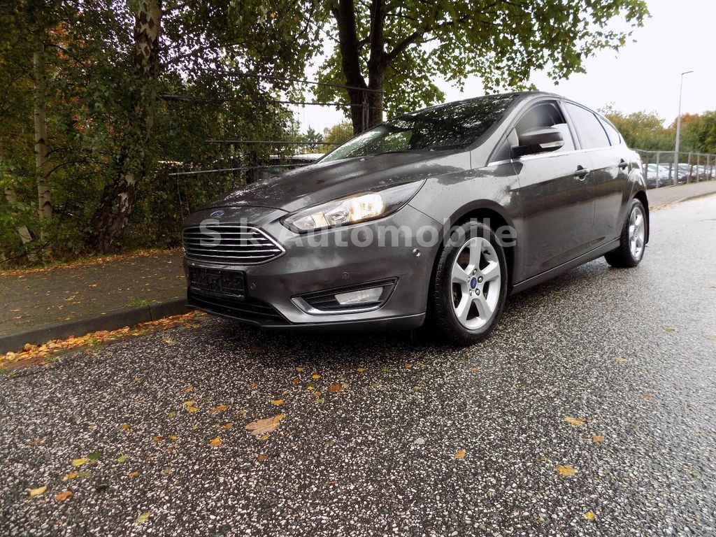 Bild des Angebotes Ford Focus Lim. Titanium HU+ NEU