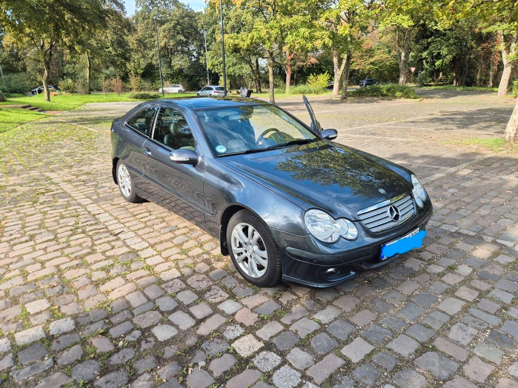 Bild des Angebotes Mercedes-Benz C220 Coupe