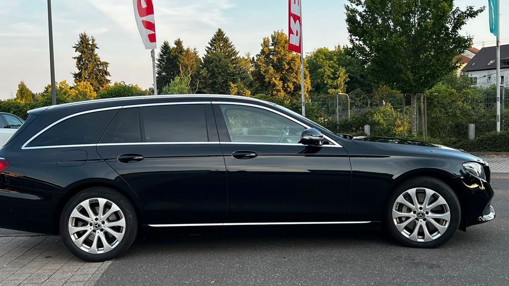 Bild des Angebotes Mercedes-Benz E 350 d 4MATIC, AMG Line, Mercedes Servicehistor