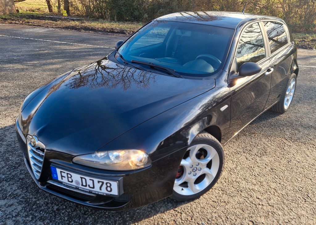 Alfa Romeo 147 1.6 TS 16V Moving Moving
