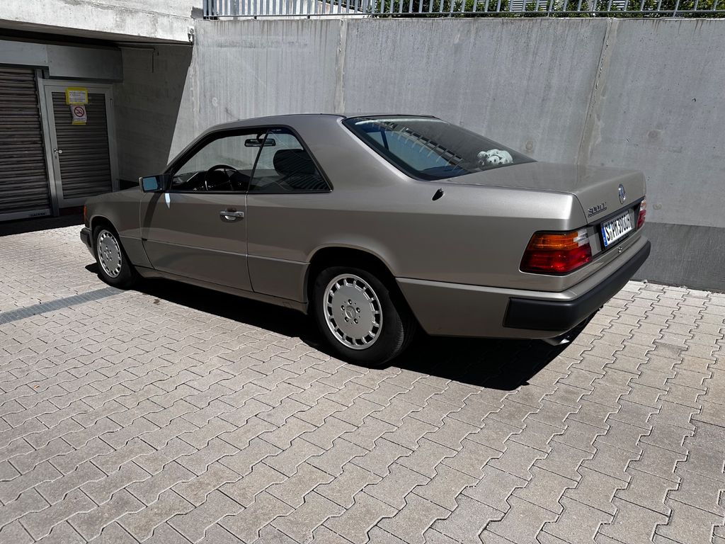 Bild des Angebotes Mercedes-Benz 300CE zu Verkaufen