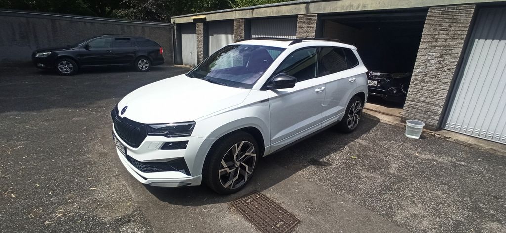 Bild des Angebotes Skoda Karoq 2.0l TSI DSG 4x4 Sport Garantie 8-fach