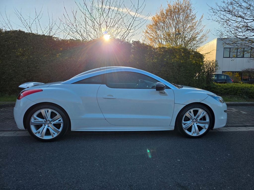 Peugeot RCZ 1.6 200 THP GT-Line,lückenloses Scheckheft
