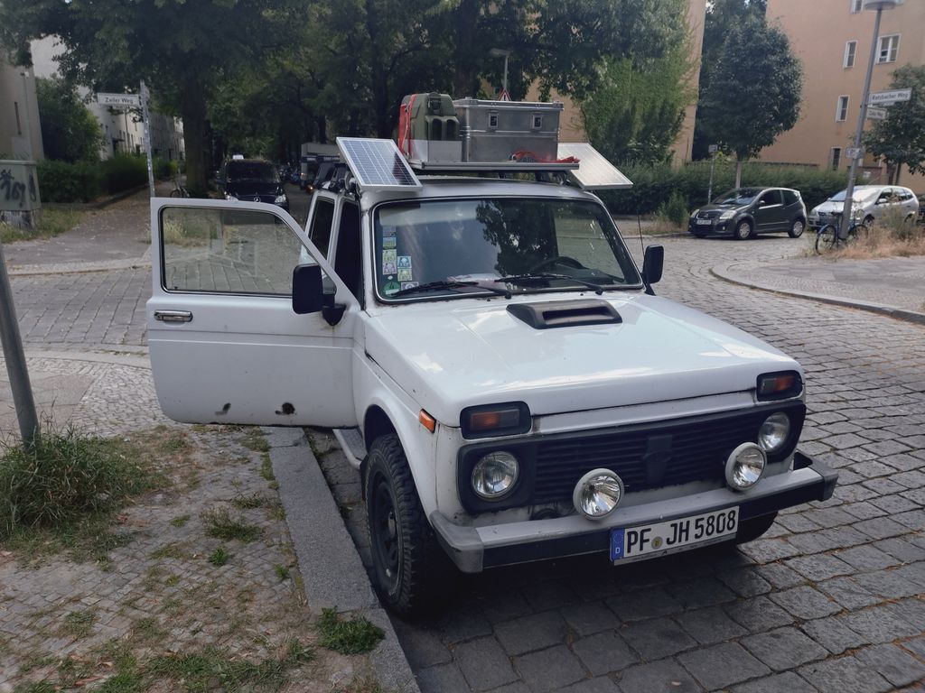 Bild des Angebotes Lada Niva 1.7i Campingausbau, Zubehör + Ersatzteile