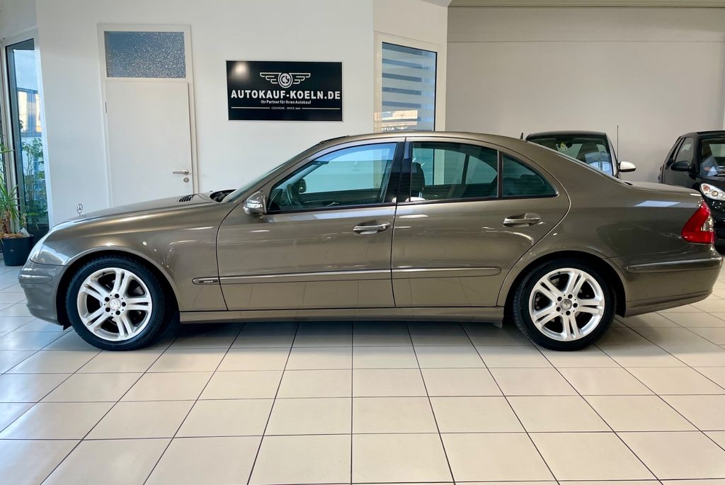 Bild des Angebotes Mercedes-Benz E 300 CDI BlueTec Avantgarde/Leder/Navi/Panaroma