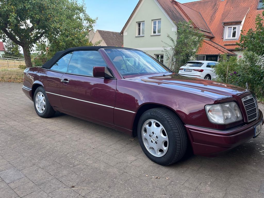 Bild des Angebotes Mercedes-Benz E220