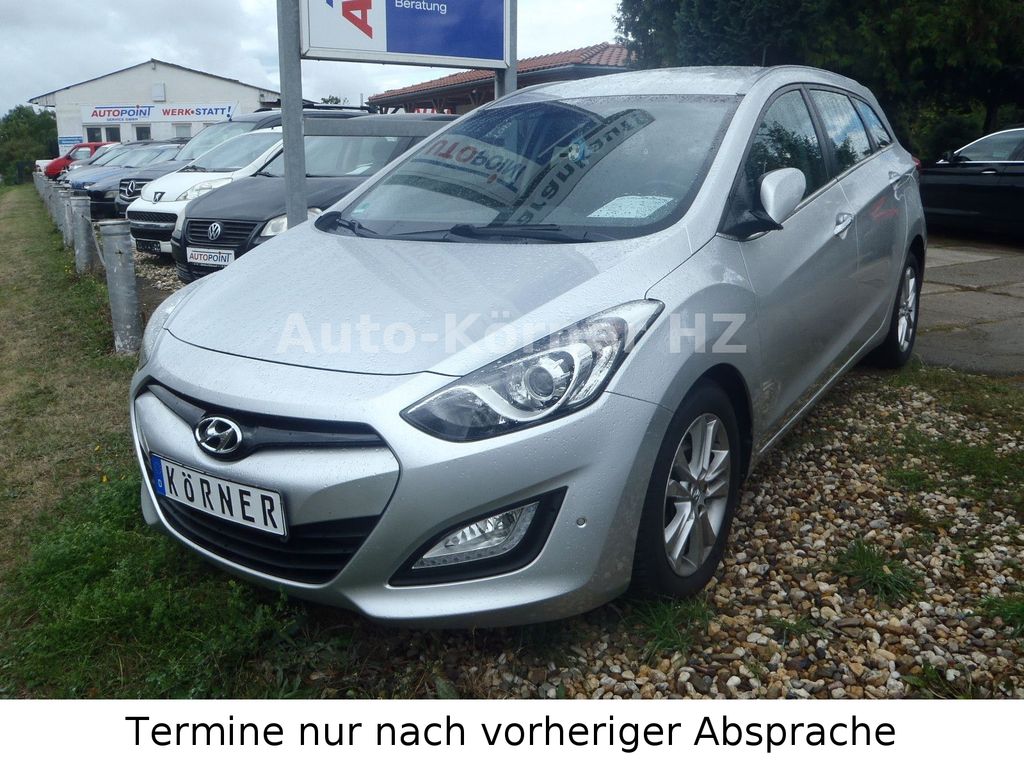 Bild des Angebotes Hyundai i30 CW Style Kombi Teilleder Sitzheiz. Navi