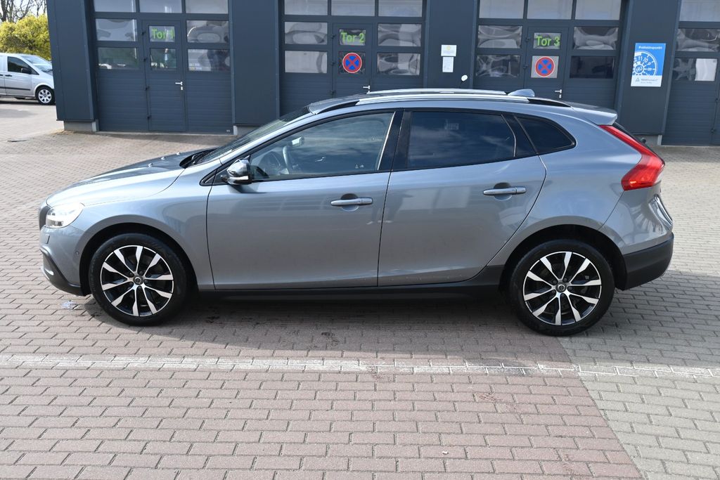 Bild des Angebotes Volvo V40 Cross Country D2 Momentum*Fahrass.Paket*RFK*