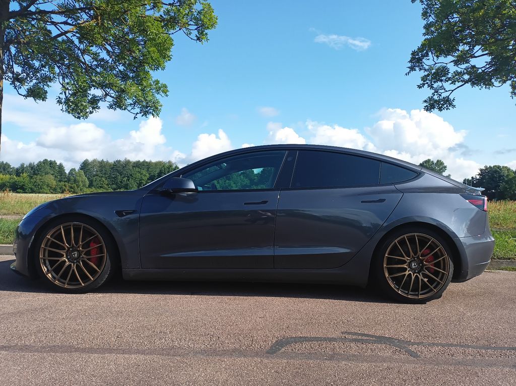 Bild des Angebotes Tesla Model 3 Performance Allradantrieb