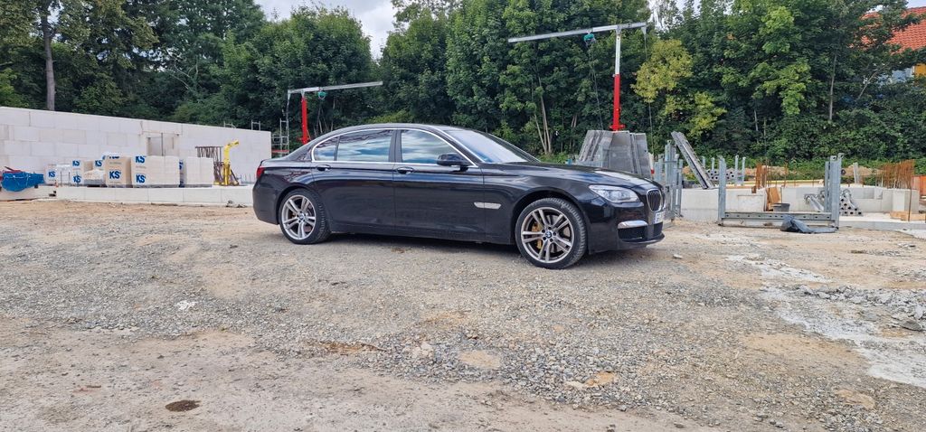Bild des Angebotes BMW 750Ld xDrive - M-Packet Voll 20-Zoll TV