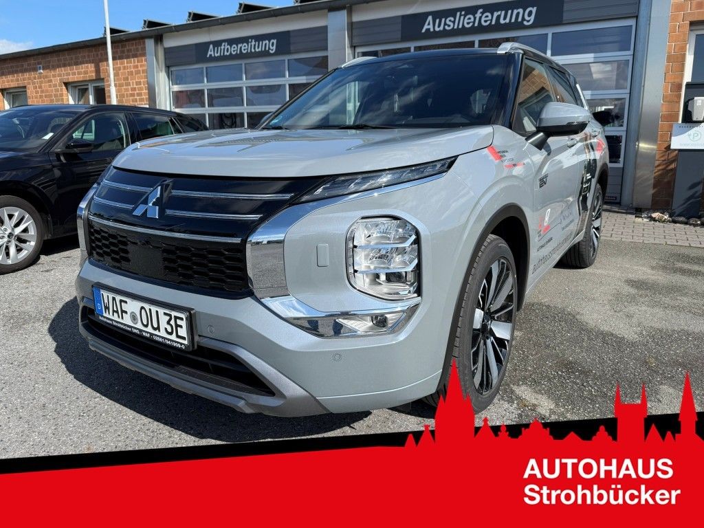 Mitsubishi Outlander 2.4 4WD Diamant Top 2 Farbig