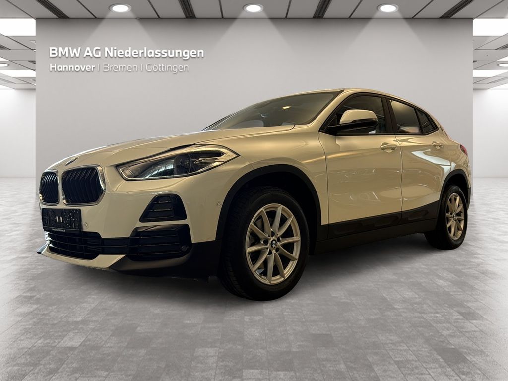Bild des Angebotes BMW X2 sDrive18i Navi Parkassist Pano.Dach LED