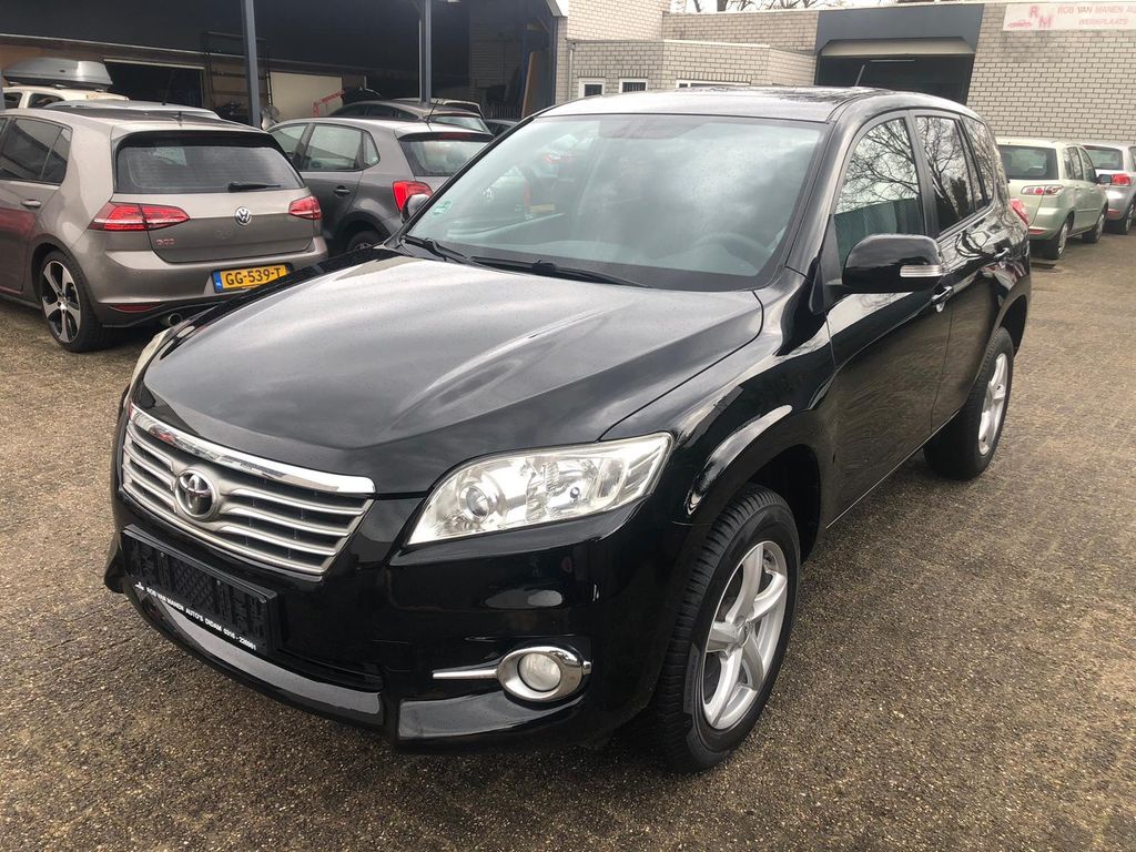 Toyota RAV 4 2,2-l-D-4D 4x2 -