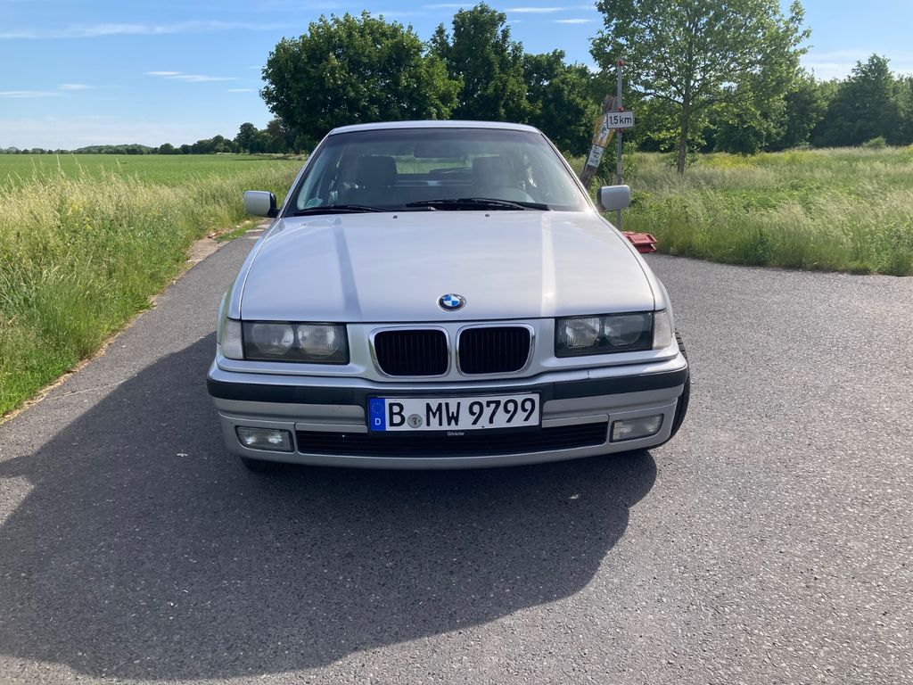 BMW 316i Compact Exclusiv Edition Exclusiv Edition