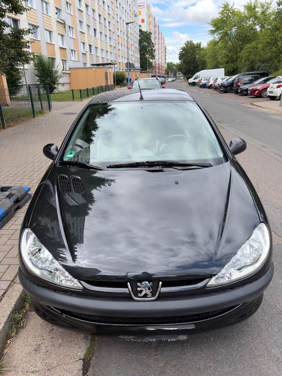 Bild des Angebotes Peugeot 206 1.1 - 2. Hand | nur 67.000 km | HU
