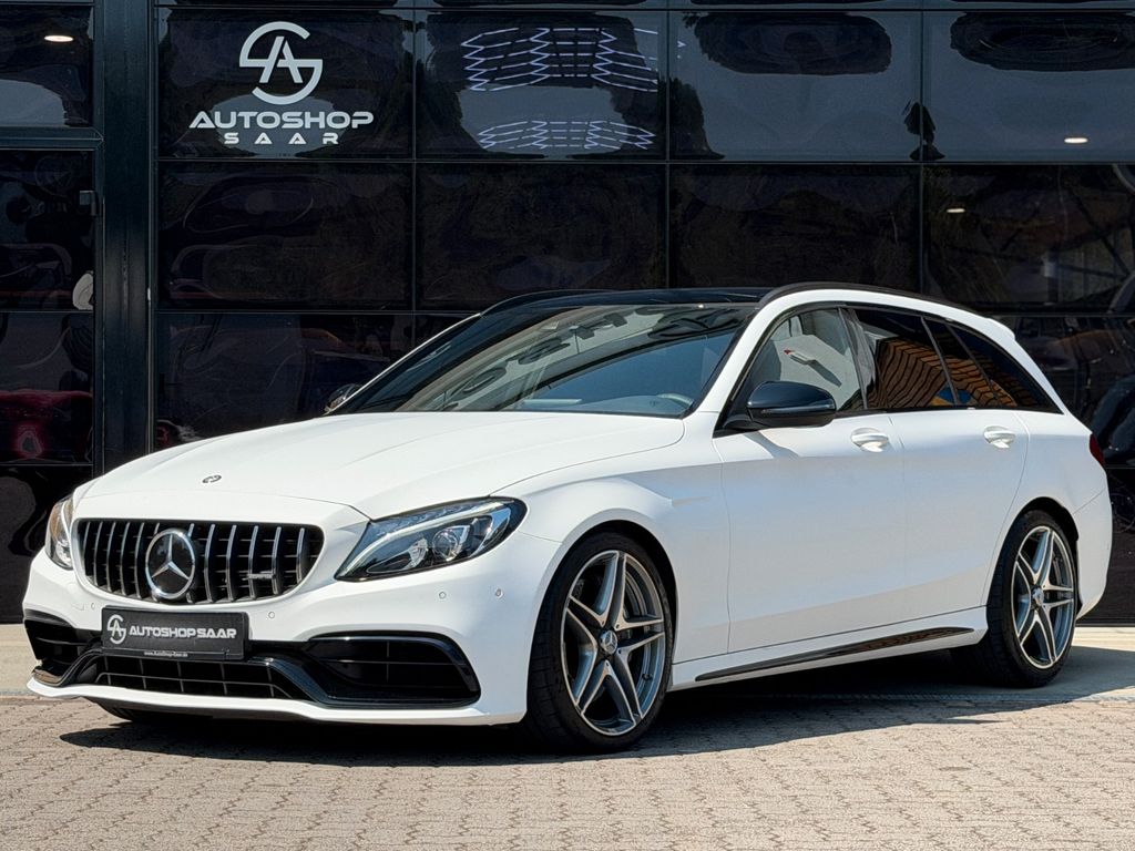 Bild des Angebotes Mercedes-Benz C 63 AMG  V8 PANORAMA/BURMESTER
