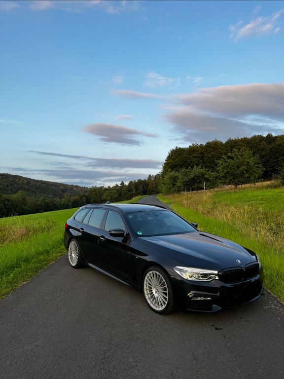 Bild des Angebotes BMW 530d xDrive; M Paket;Shadowline;HUD;Komfortsitze