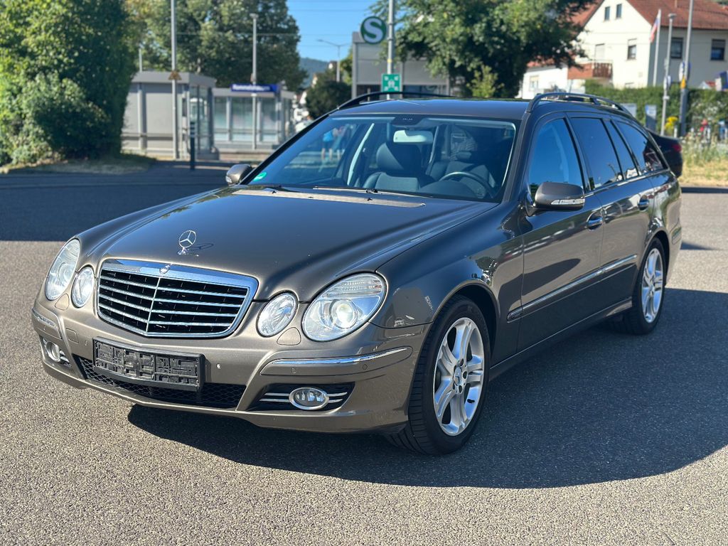 Bild des Angebotes Mercedes-Benz E 280 CDI T-Modell *Maufaktur-Lack*AHK*Navi*FAL*