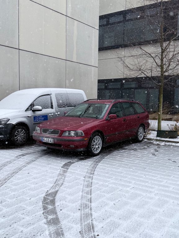 Bild des Angebotes Volvo V40 1.8 2000 tüv neu