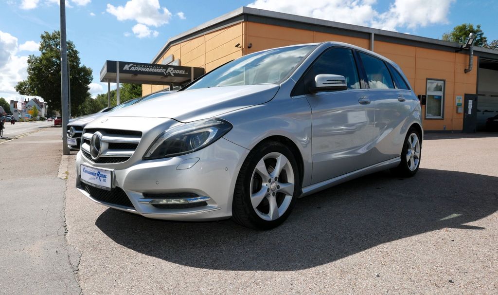 Bild des Angebotes Mercedes-Benz B 200 SPORT/Xenon/SHZ/Kunstleder/Lichtpaket