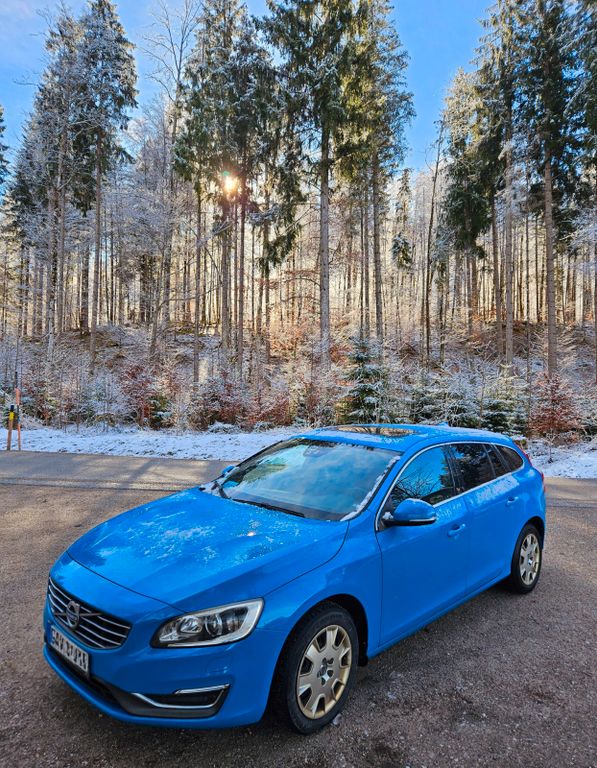 Bild des Angebotes Volvo V60 D4 Summum