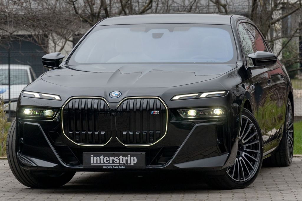 BMW M760e TOPZUSTAND.EXECUTIVE.DR.ASS.PRO.B&W.5/100