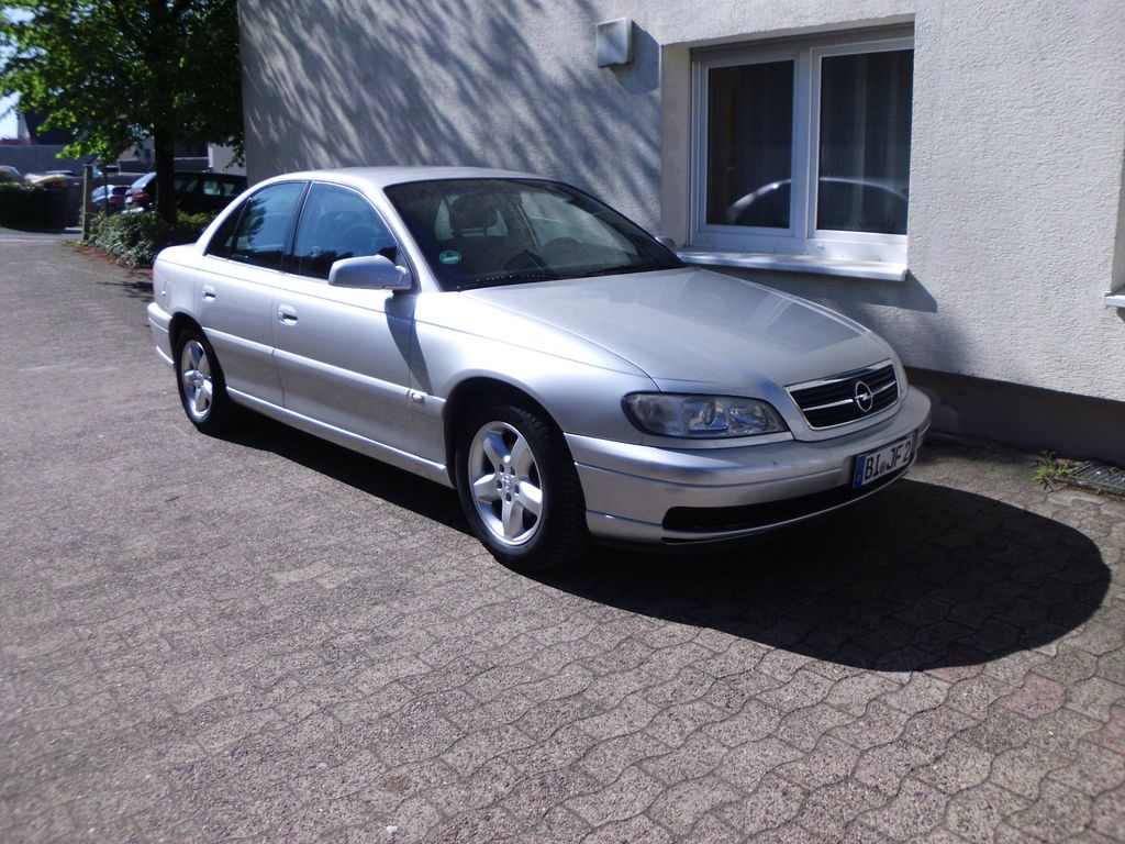 Opel Omega 2.2 16V